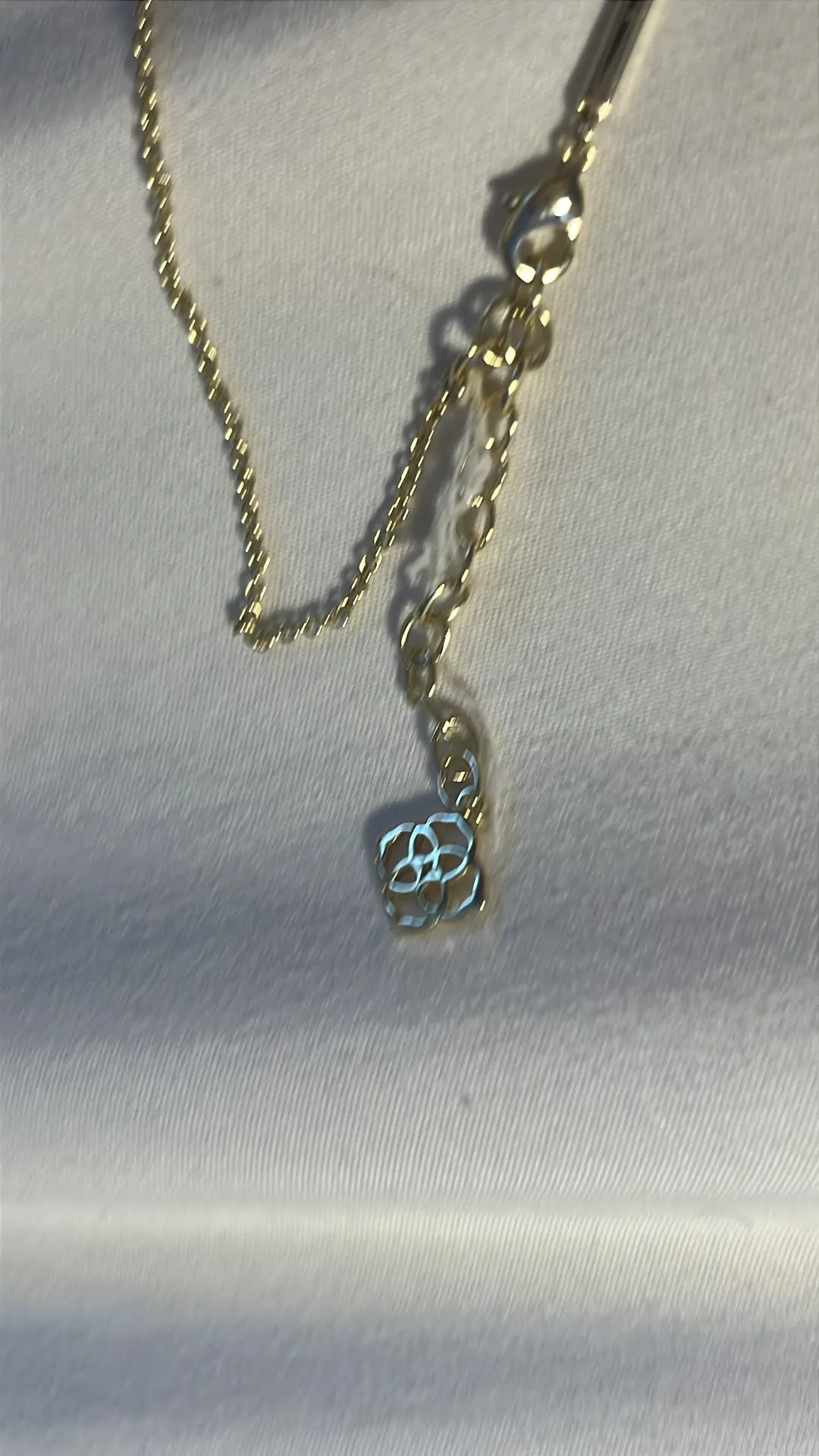 Kendra Scott Necklace - Image 4