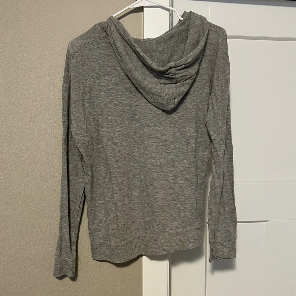Forever 21 Gray Long Sleeve Hoodie - Image 3