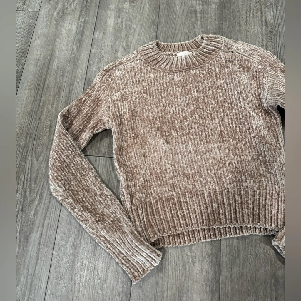 Elegant Tan Women's Crew Neck Sweater Brown Size XS - Image 5