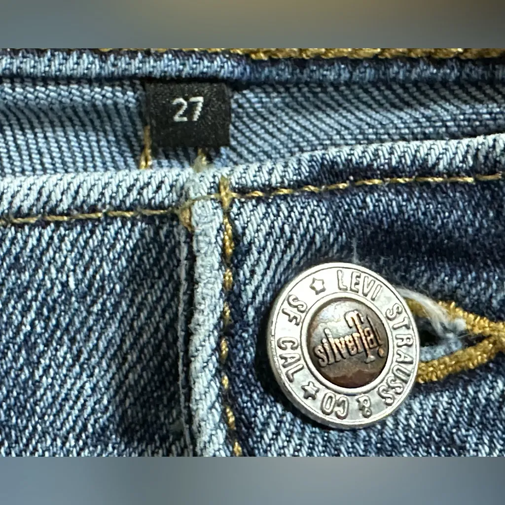 LEVI’S Silvertab Mom jeans size 27 high rise - Image 9