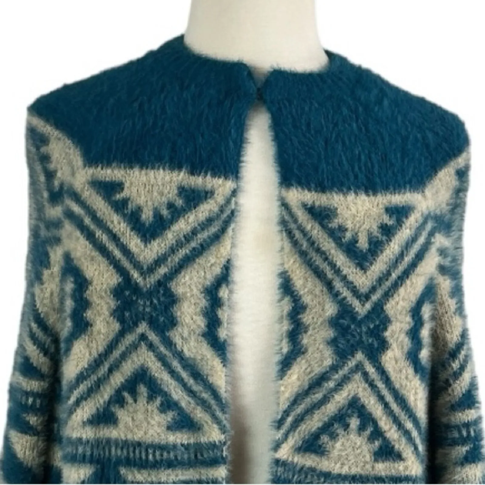 Cobble Lane NEW Women’s Artsy Cardigan Sweater Ruffle Sleeve Hem Fuzzy Size XL Blue - Image 5