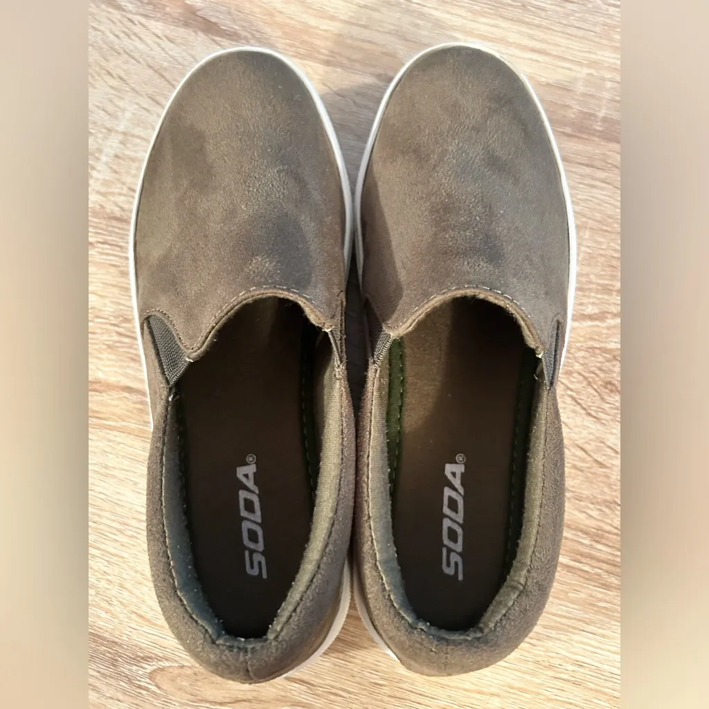 Soda  Size 6 Slip-on Suede Shoes 👟 Bundle - Image 2