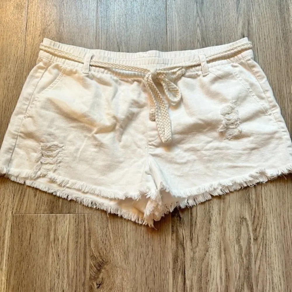 Aerie White and Camo Print Shorts Bundle Size L - Image 2