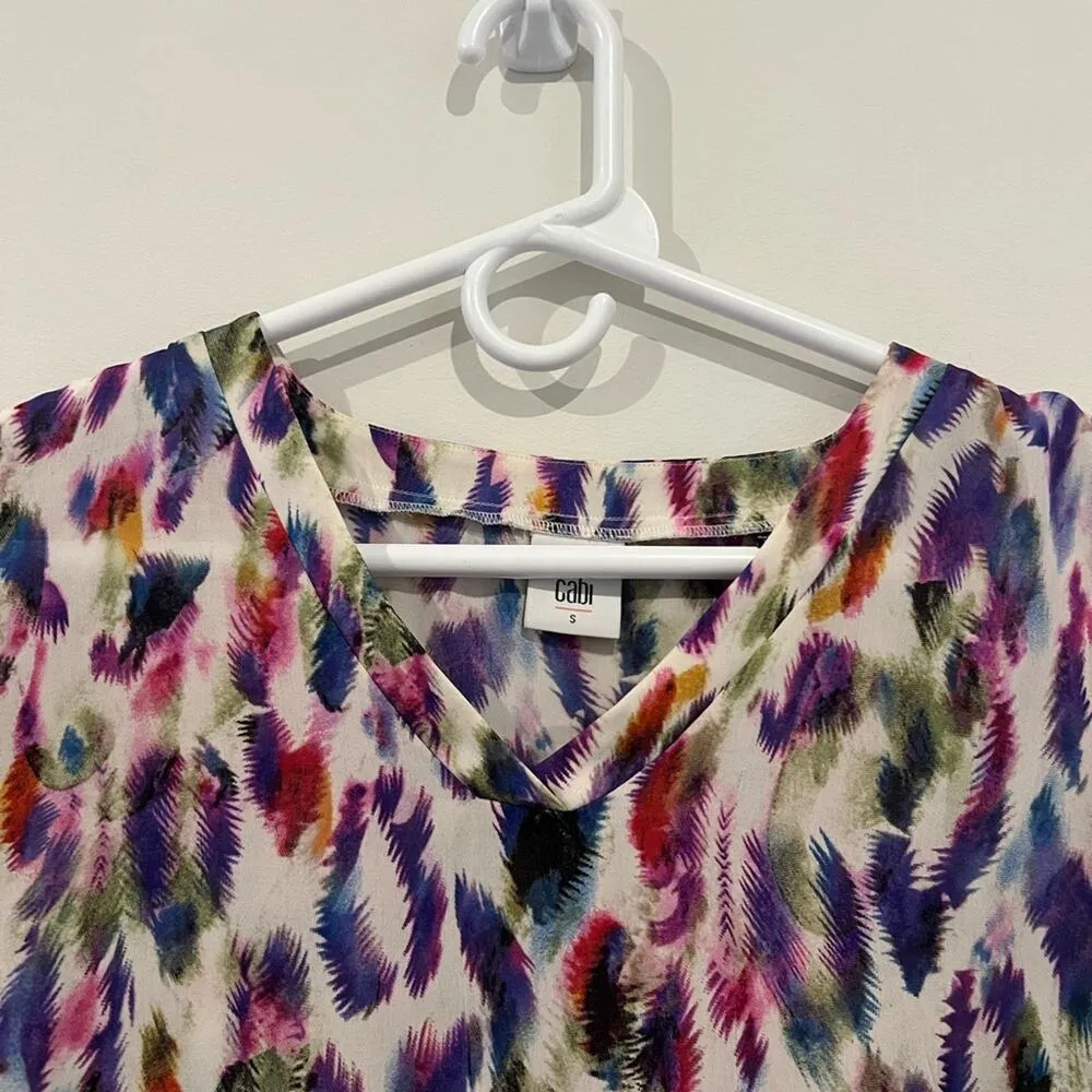 Cabi Top Women S V Neck Multicolored Plume Feather Blouse Feminine Career Cap - Image 3