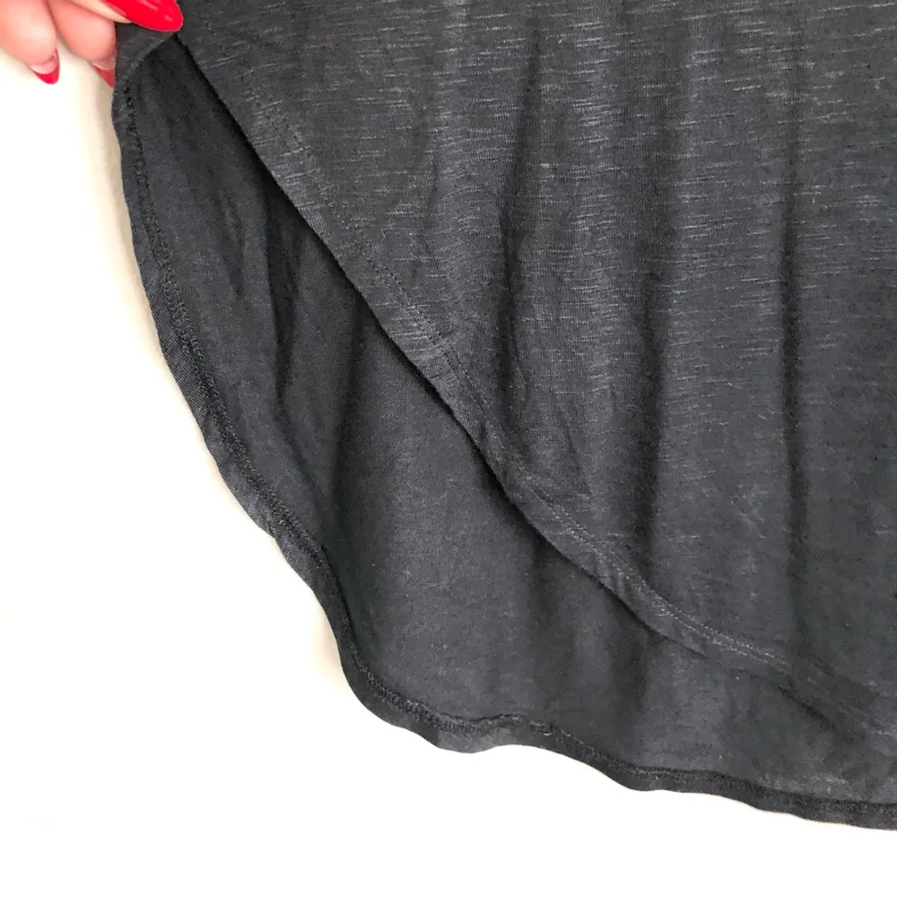 Forever 21 Black Scoop Neck Blouse. Size Small - Image 4