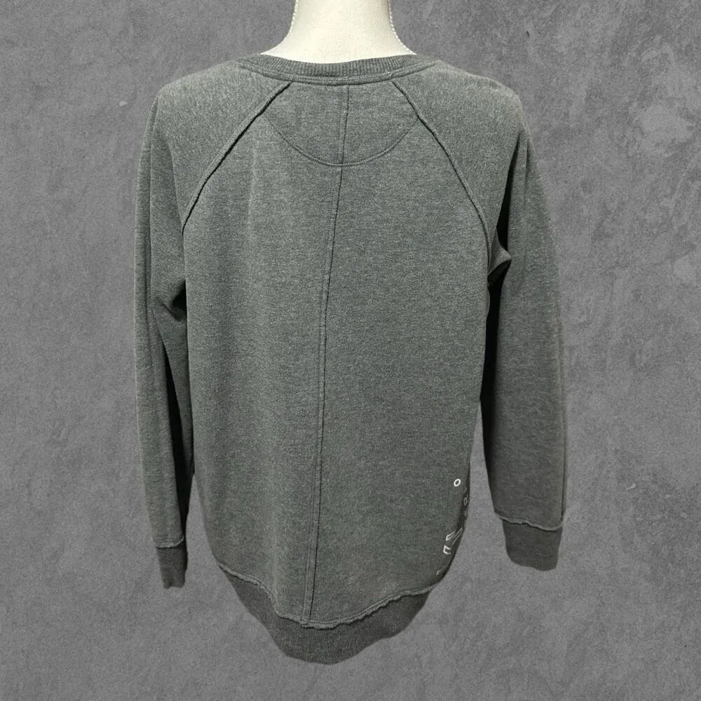| Performance Gray Asymmetrical Long Sleeve Pullover Sweatshirt M - Image 4