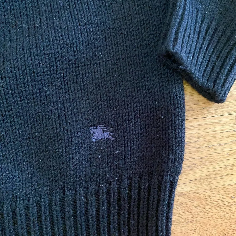 Burberry Vintage  London Black Capsule Wardrobe Preppy Minimalist Career … - Image 3