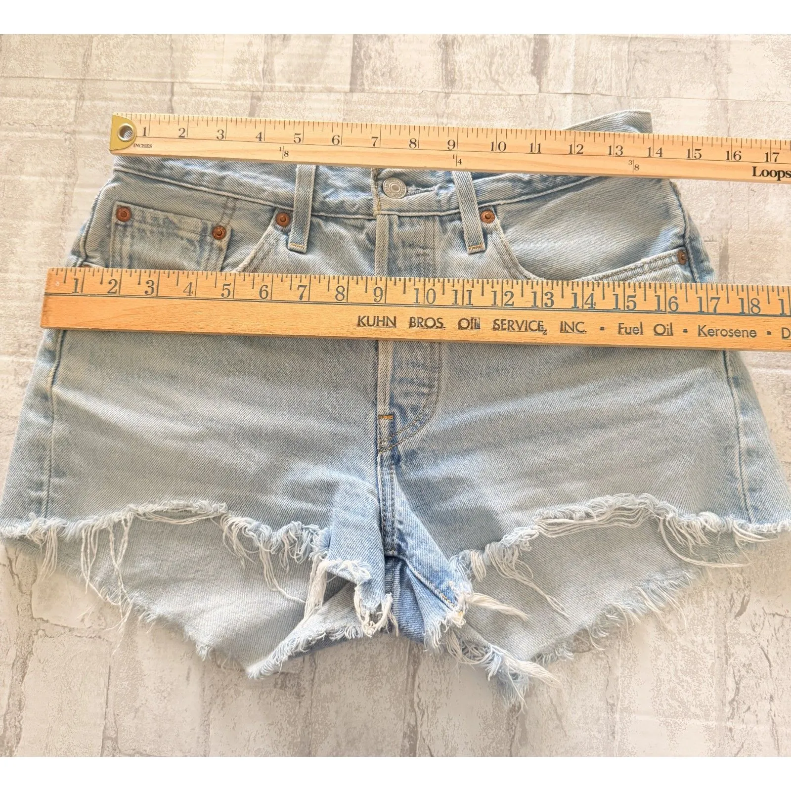 Levis 501 Big E High Rise Cut Off Jeans Button Fly Light Wash Distressed Sz 27 Blue - Image 7