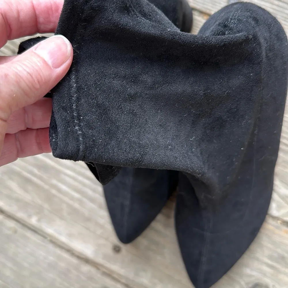 Black ankle cover lulus Size 7 pointed toe pumps
Brand new no tags - Image 2