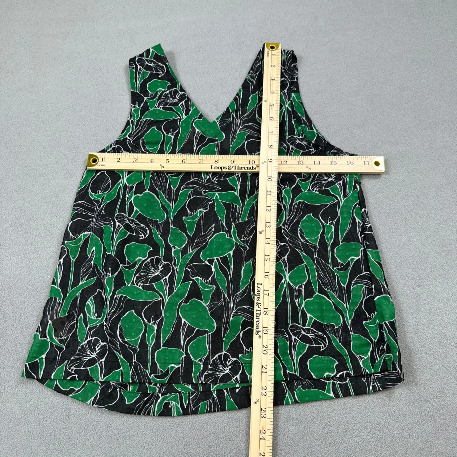 A New Day Blouse Top S Womens Black Green Floral V Neck Sleeveless Flowy Relaxed - Image 3