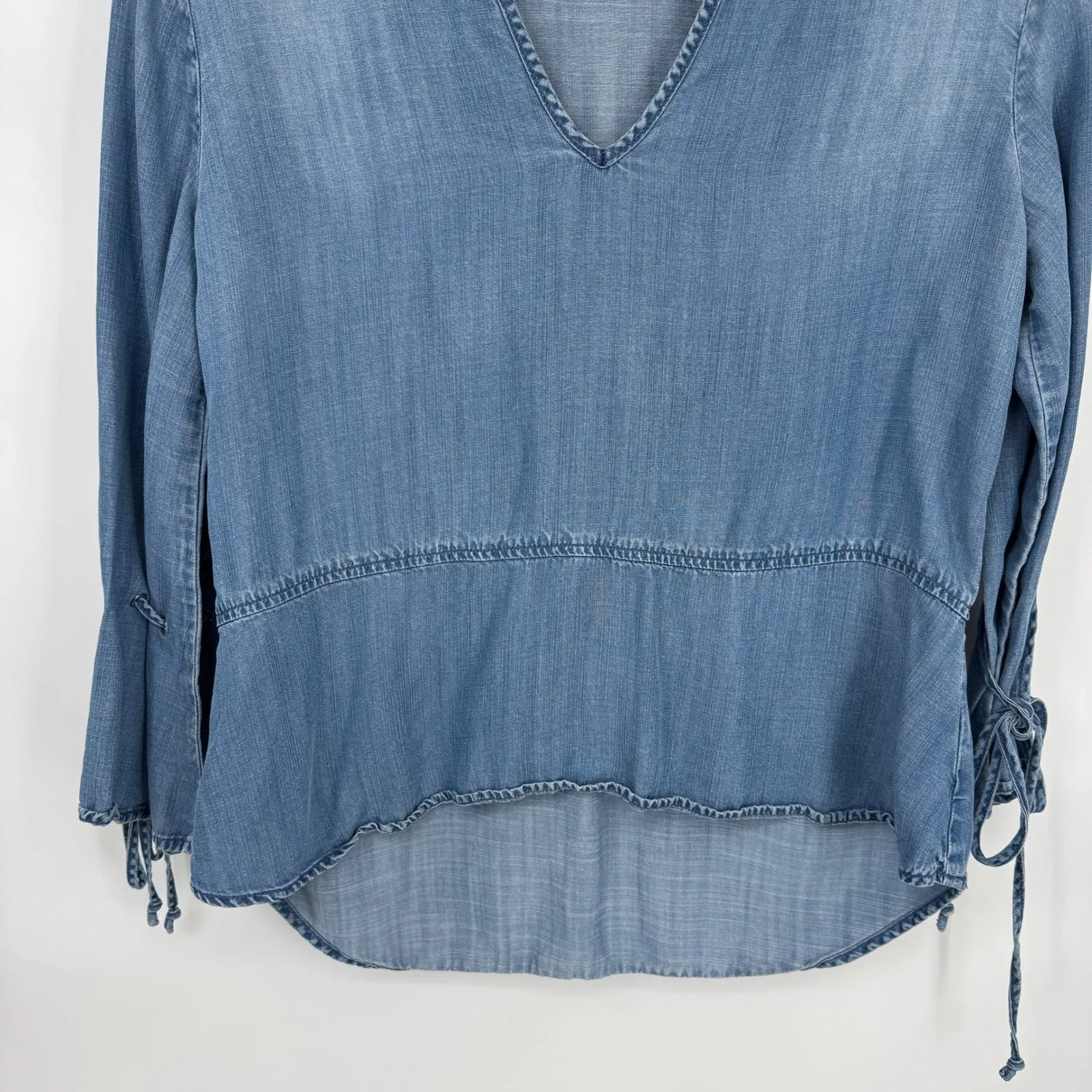 Cloth & Stone Chambray Popover Top Womens Small Blue Tencel Tie Sleeves - Image 3