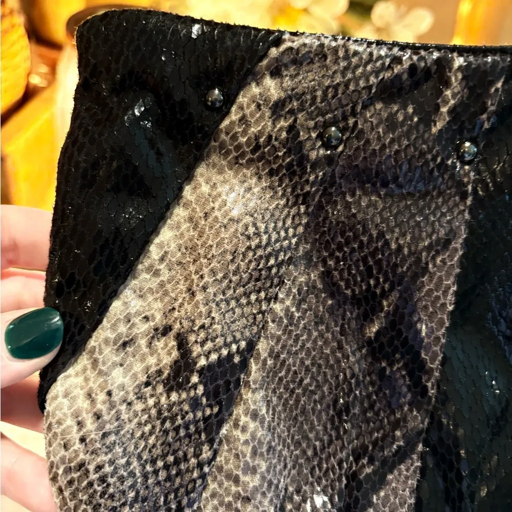 NINE WEST Faux Python Snake Print Black Metallic Clutch - Image 5