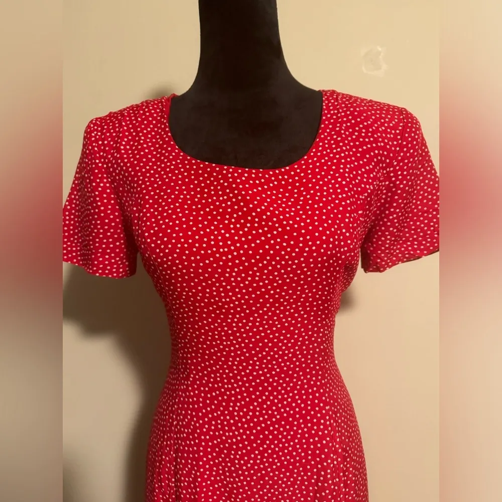 Preloved Misty Lane Vintage Red and White Polka Dot Dress size 6 - Image 2