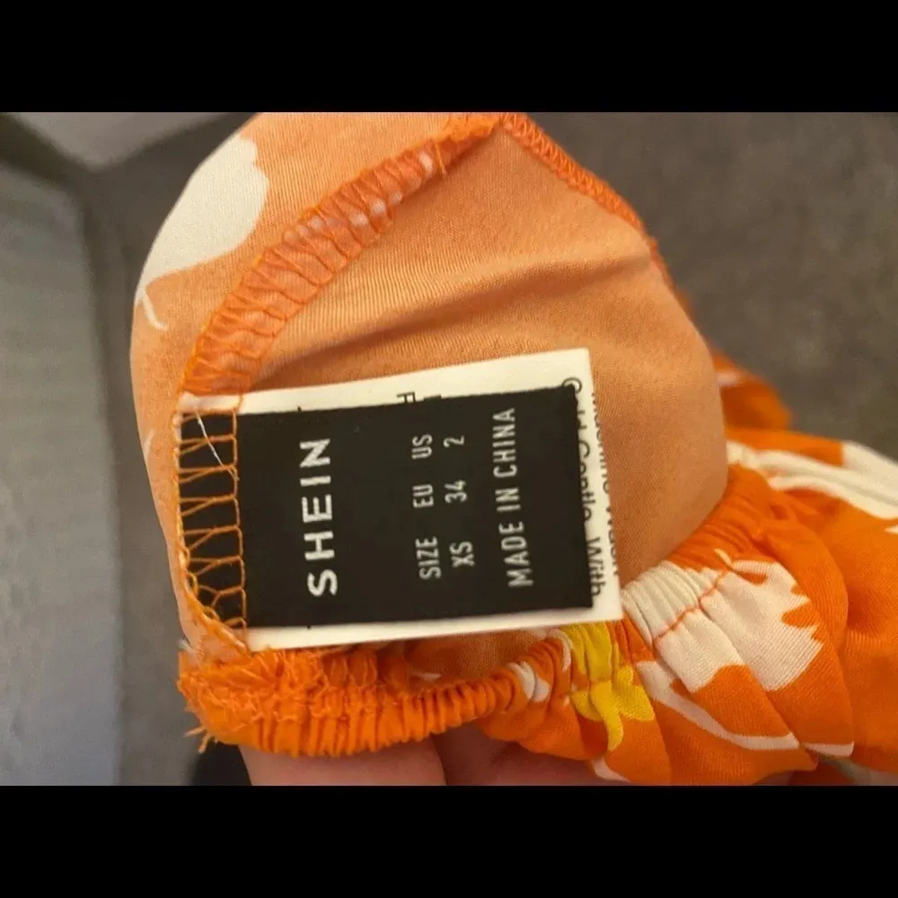 Orange floral crop top - Image 3