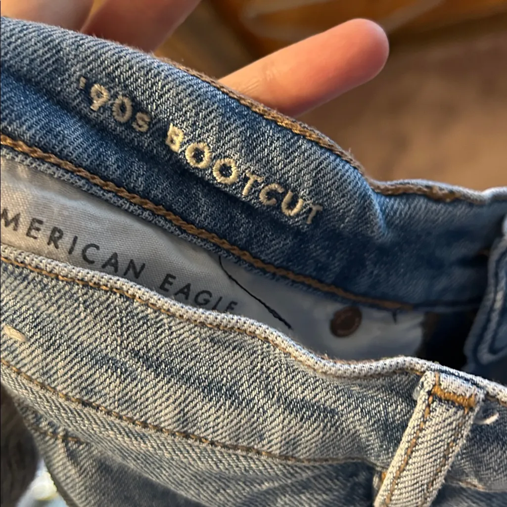 American Eagle 90s bootcut distressed knee jeans - Image 10