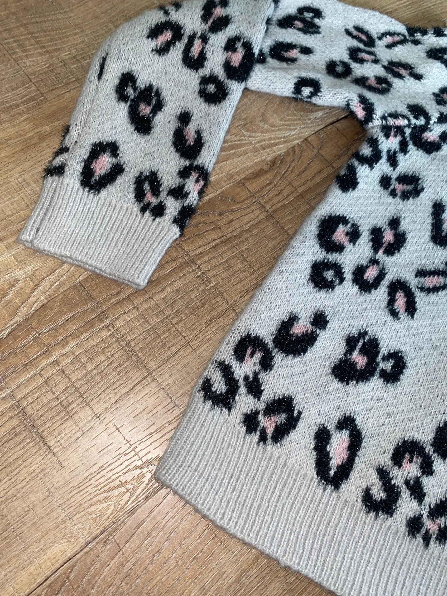 Derek Heart Sweater Pullover Shirt Top - Image 5