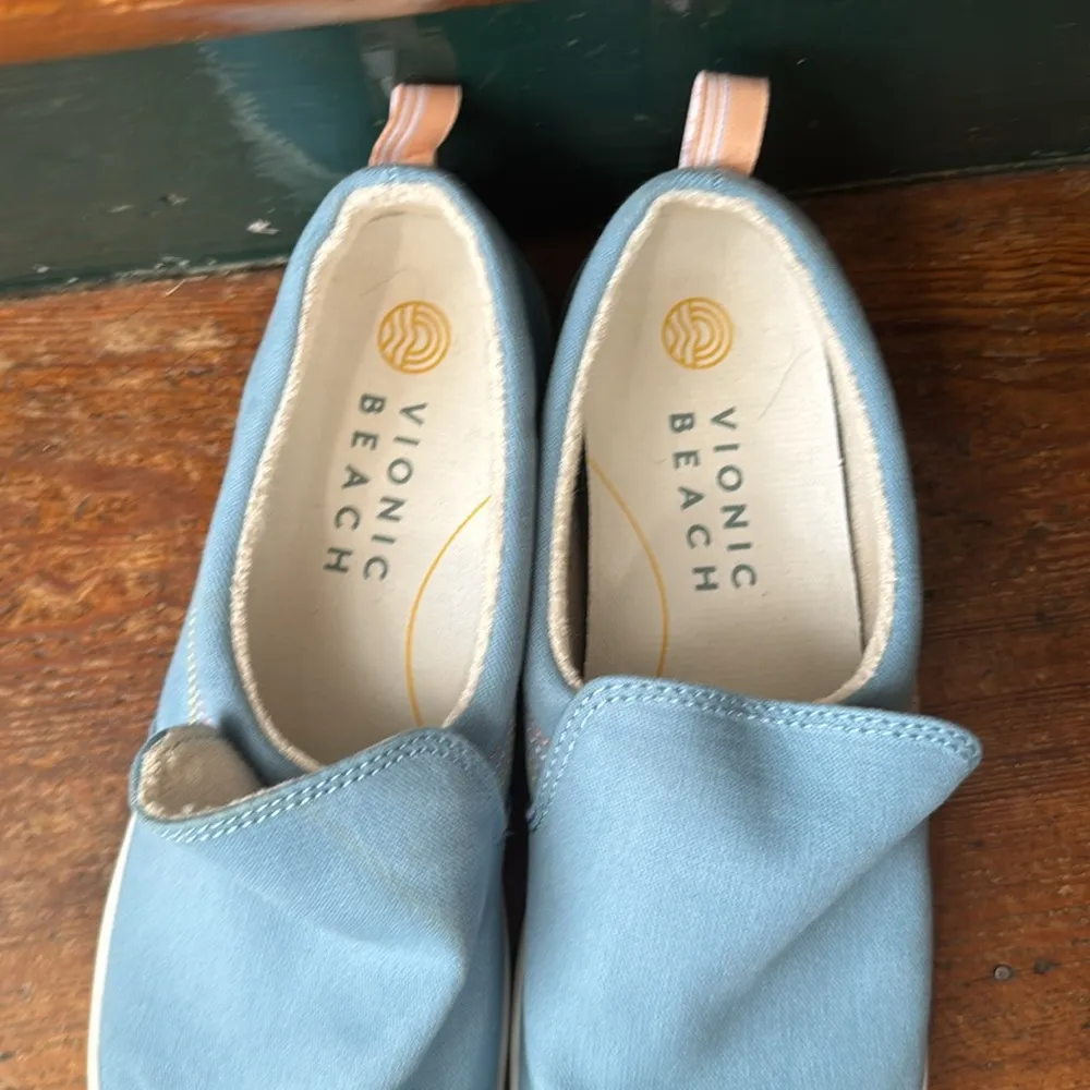 Vionic Beach Marshall Slip On Sneakers in Sky 8 - Image 7