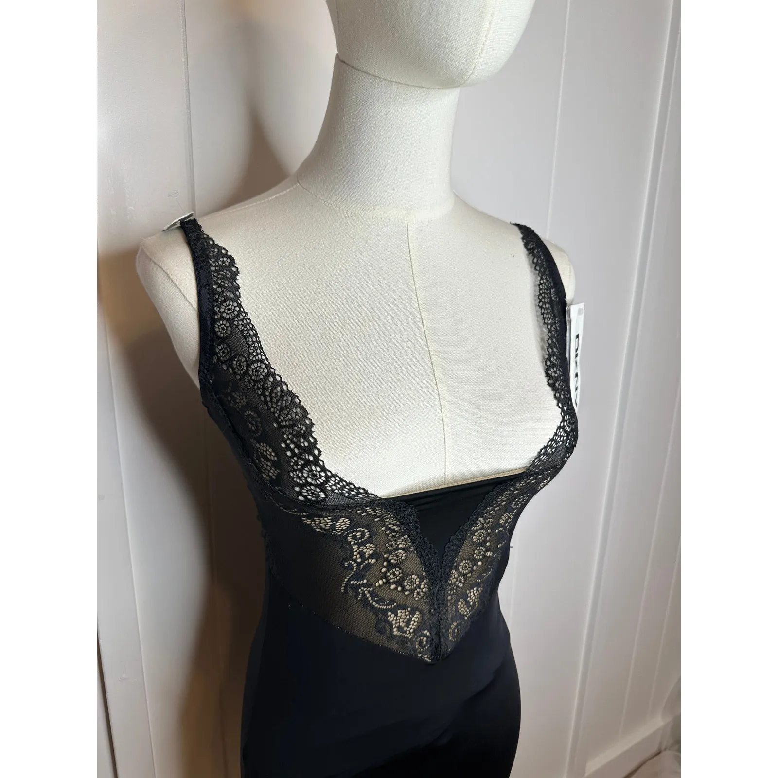 DKNY Womens Shapewear Size Small Fits an A/B Cup Black Sexy Tummy Control - Image 3