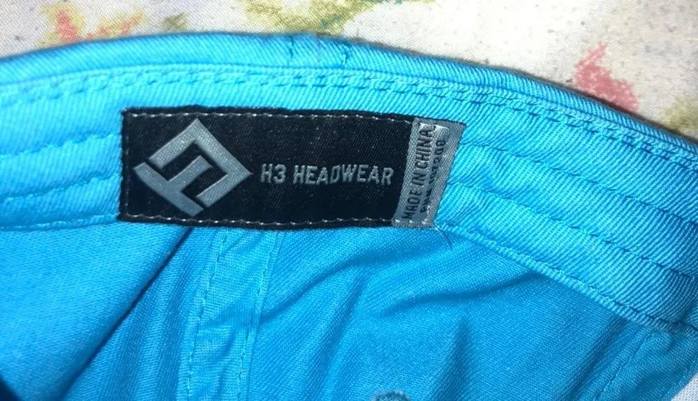 Volkswagen hat Blue - Image 4