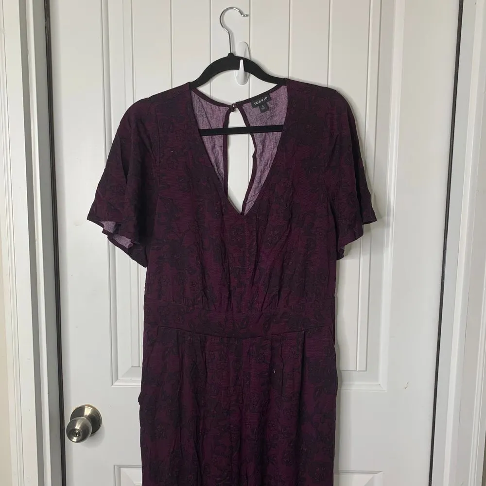 Torrid Purple animal snake Maxi Dress‎ Flutter Sleeve V-Neck Romantic Size large - Image 2