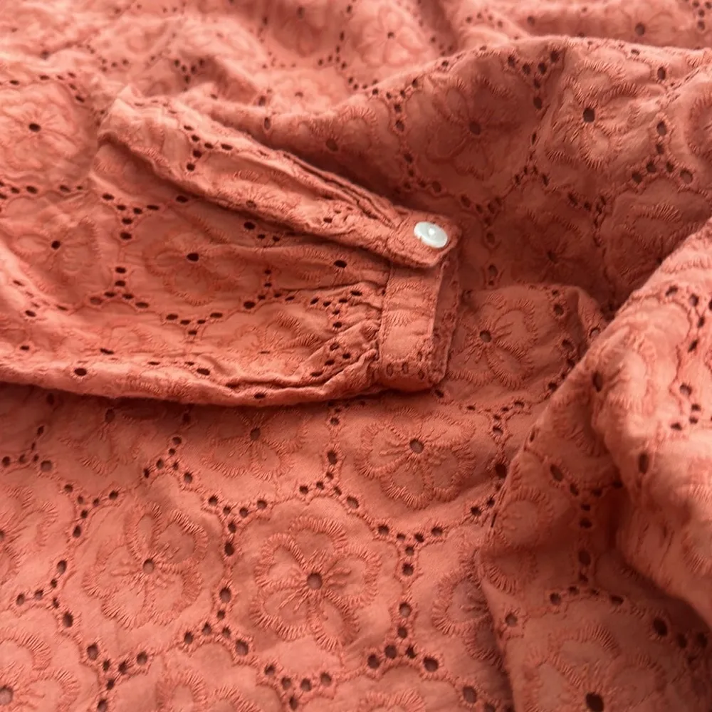 NWOT Roller Rabbit Glyn eyelet embroidered blouse Thanksgiving floral jewel neck - Image 4