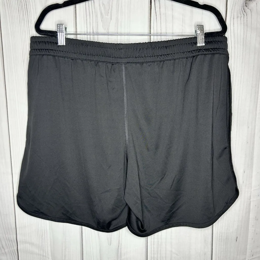 Reebok Athletic 7" Shorts Women's Sz XL Pull-on Drawstring Black / Gray Lot of 2 - Image 5