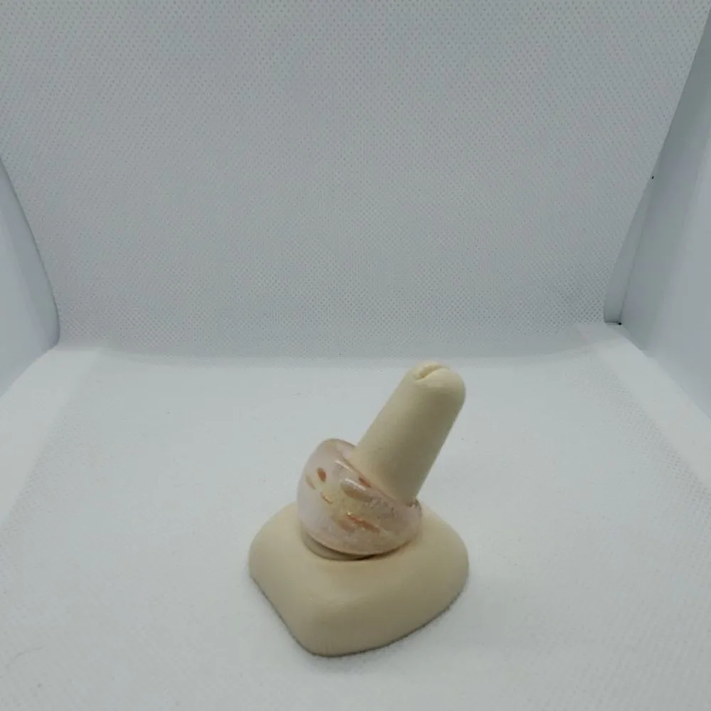 Pink & Gold Glass Ring - Image 3