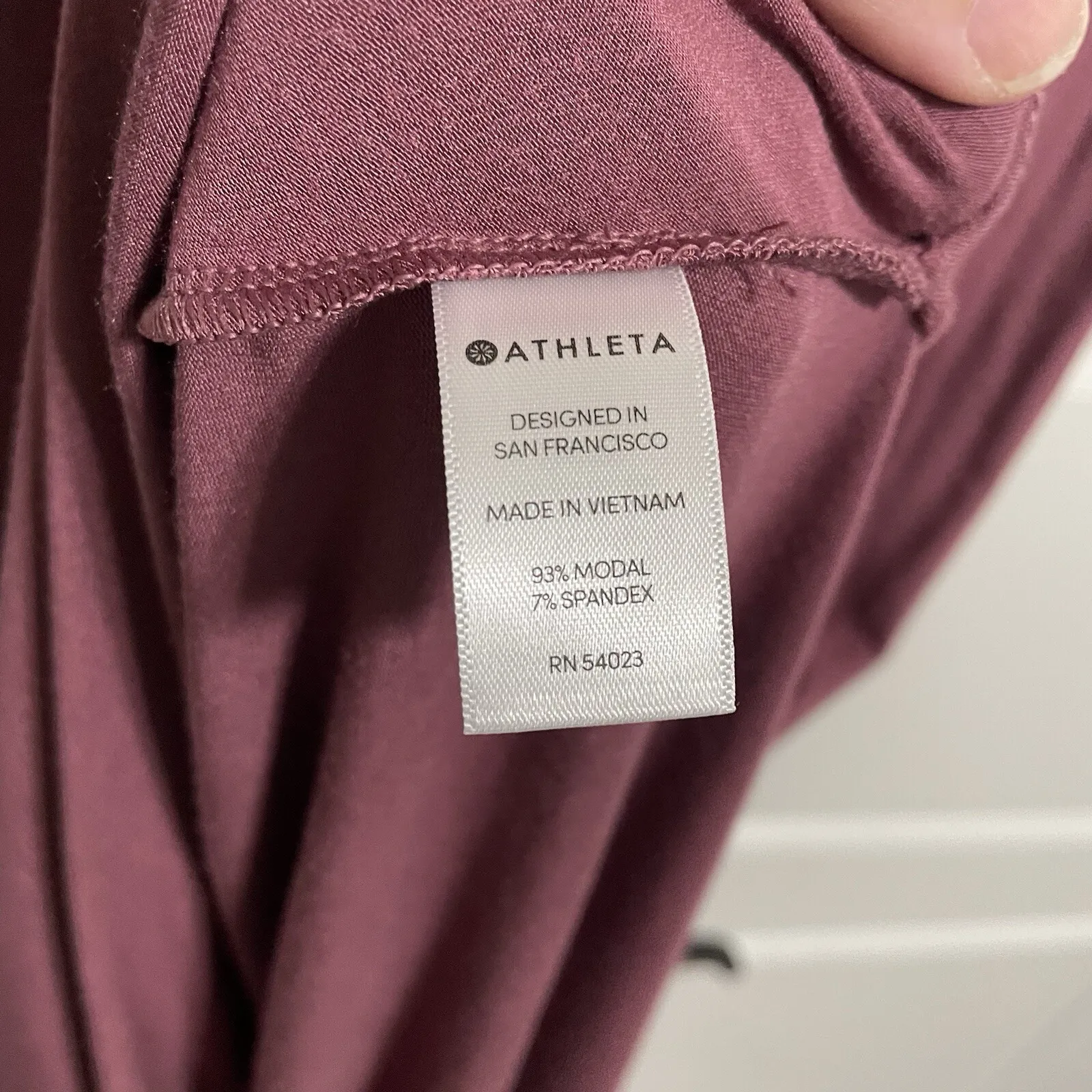 Athleta Burgundy Sleeveless Maxi Dress Casual With Tie Belt Size‎ Medium - Image 8