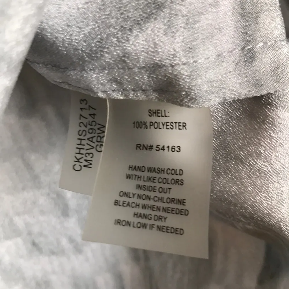 Calvin Klein Women’s Skakeskin Print Deep V-Neck Button-Up Long Sleeve Shirt - Image 11