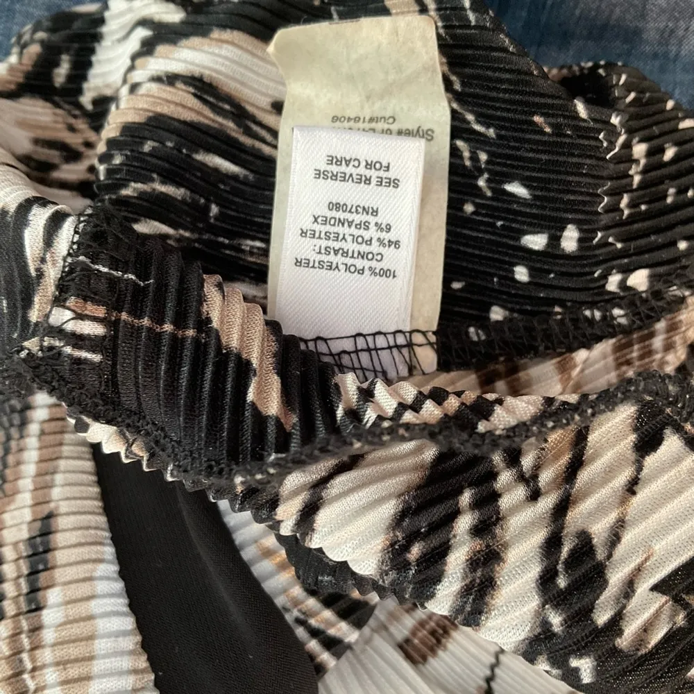 Cato Black, Tan & Cream Blouse. Faux Belt Ties on Back. SIZE 18/20. NWOT - Image 5