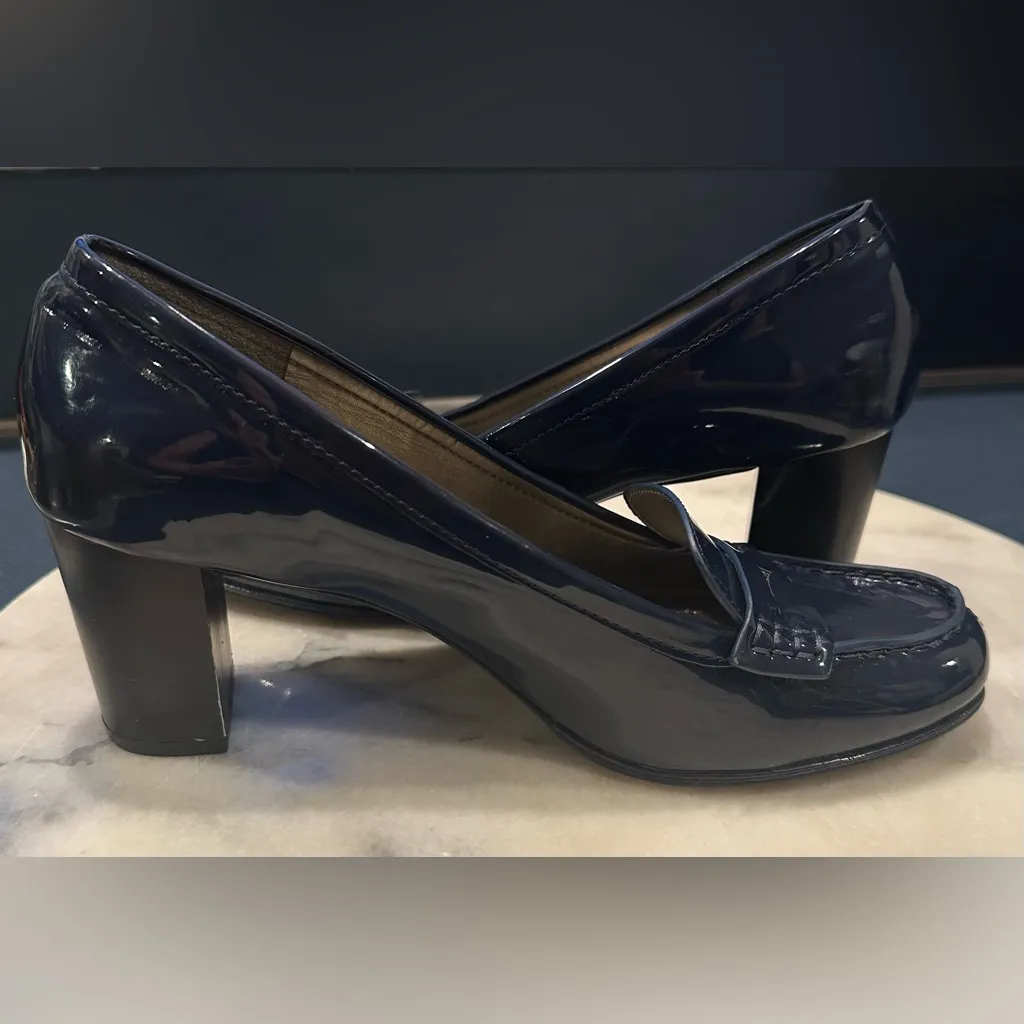 Bandolino Navy Patent Leather Penny Loafers 3 Inch Block Heels Sz 8 - Image 3