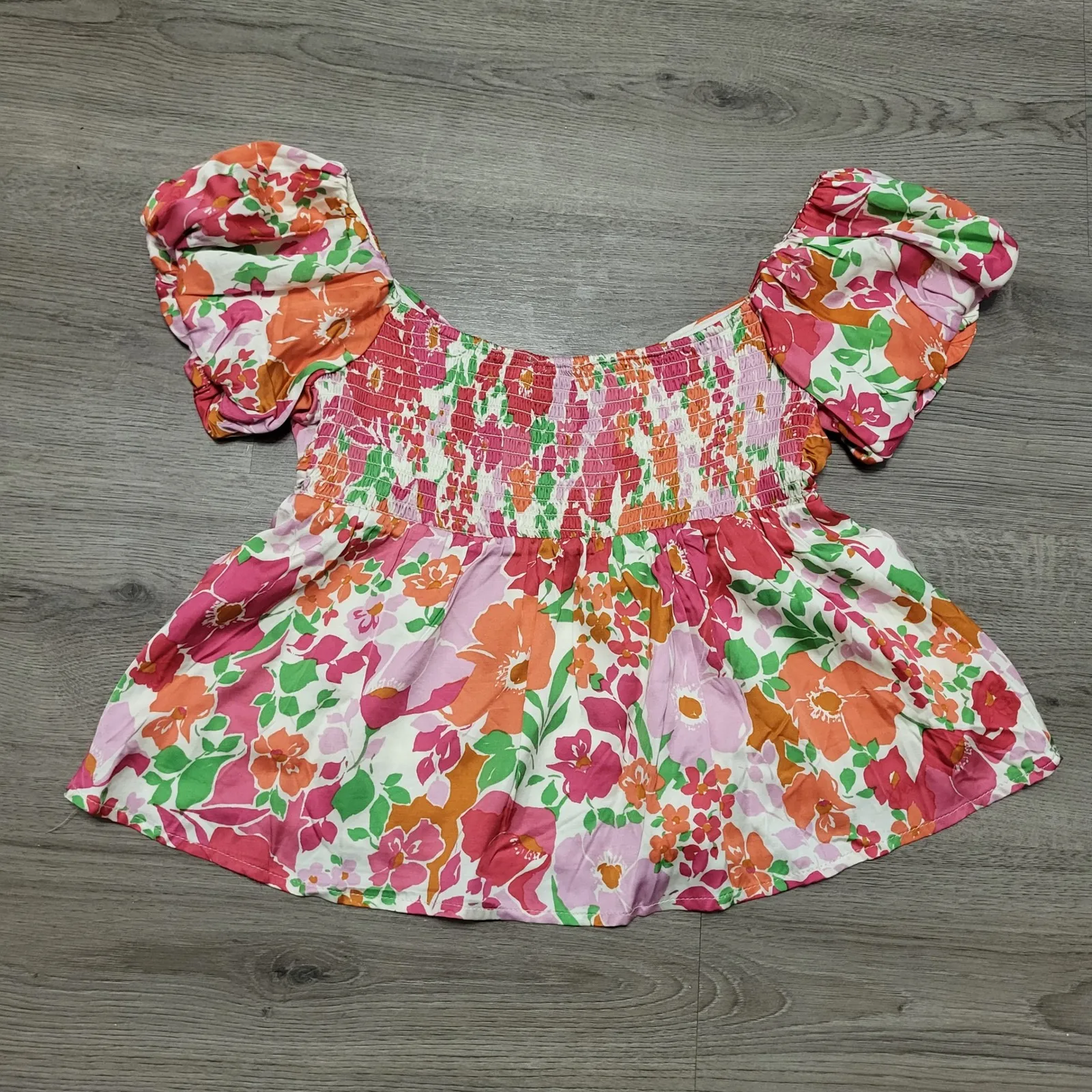 ASTR The Label Nalda Off Shoulder Smocked Puff Sleeve Top Women's Small Floral Pink - Image 3