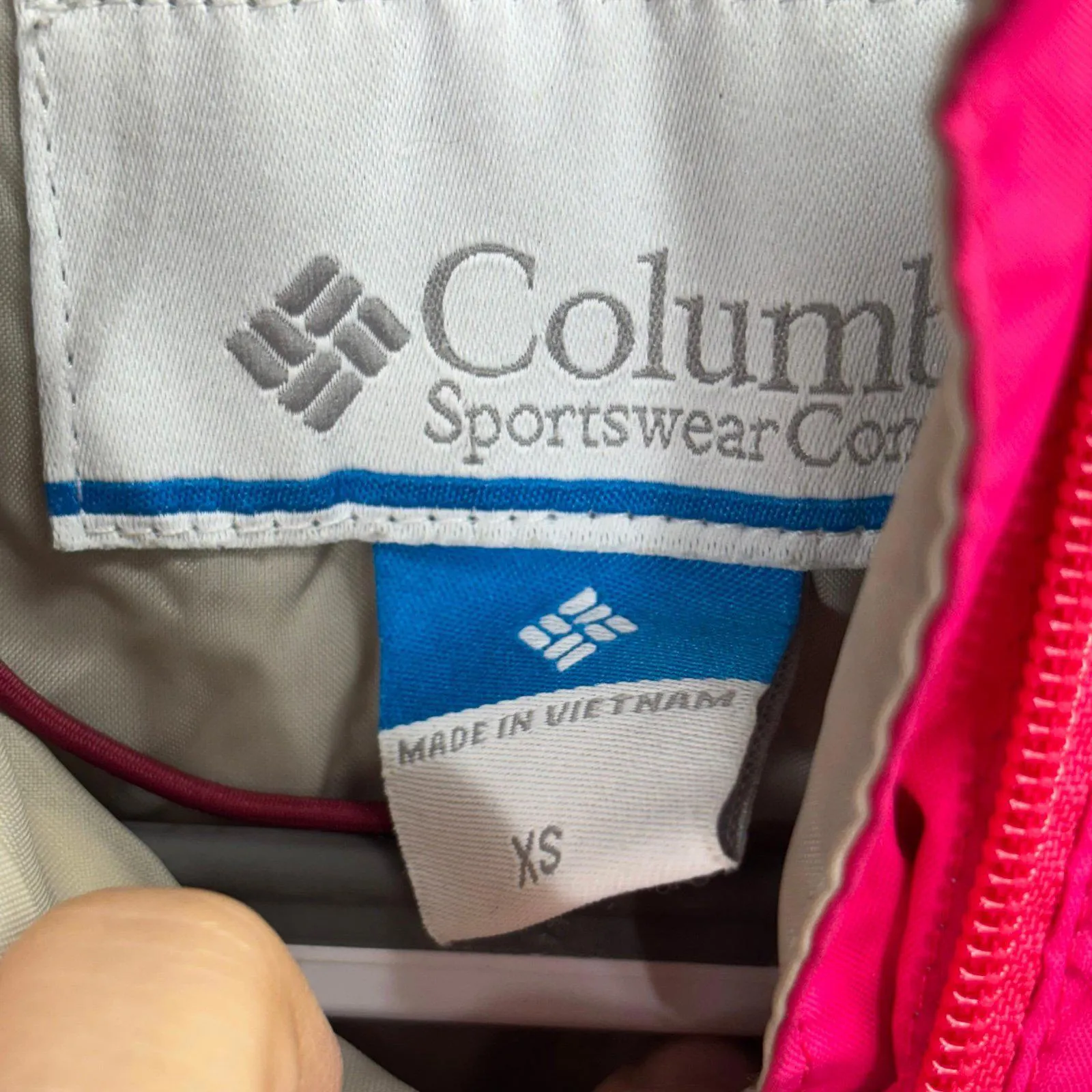 Columbia Women’s XS Embroidered Rain Jacket - Image 4