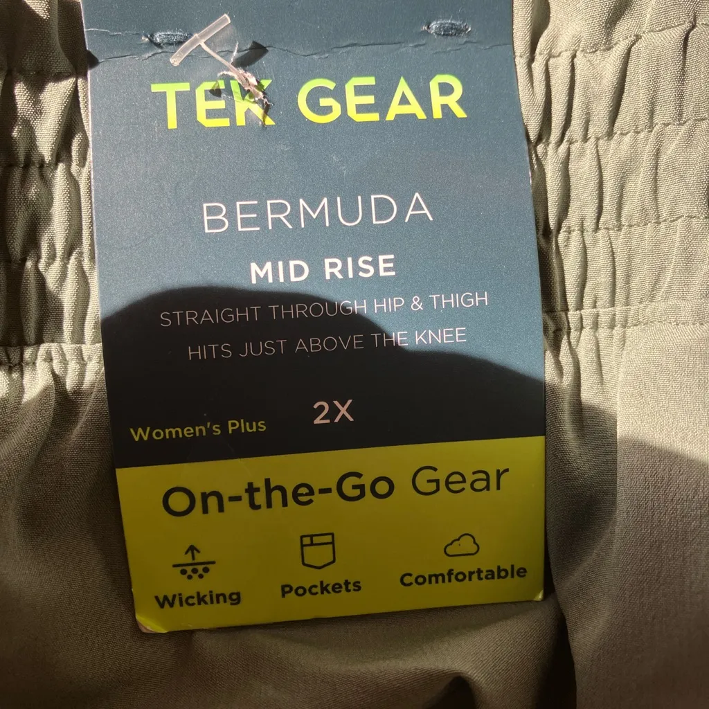 Tek Gear Men's Athletic Olive Shorts - Image 3