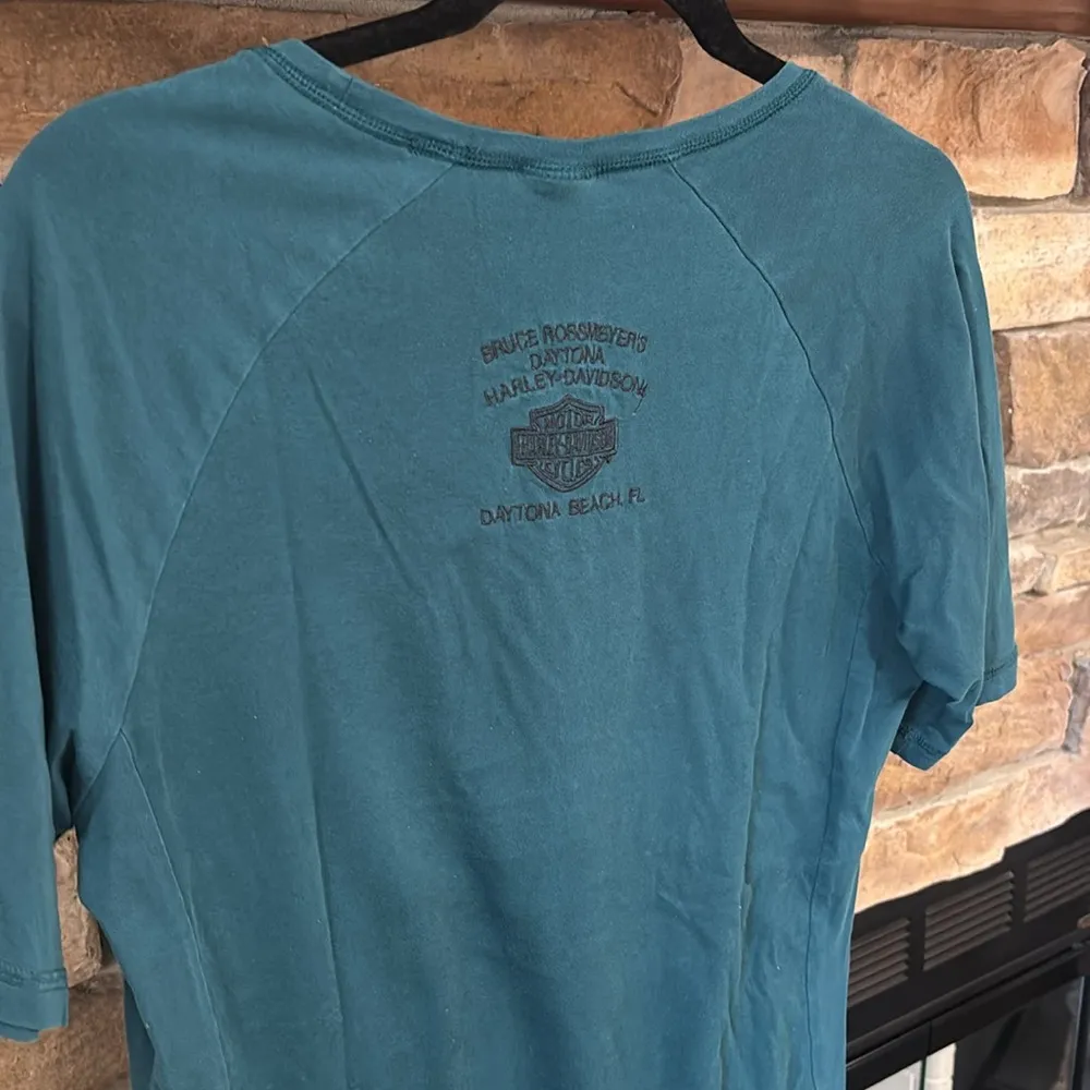 Harley Davidson Women’s Short Sleeve Top Size Large - Image 3