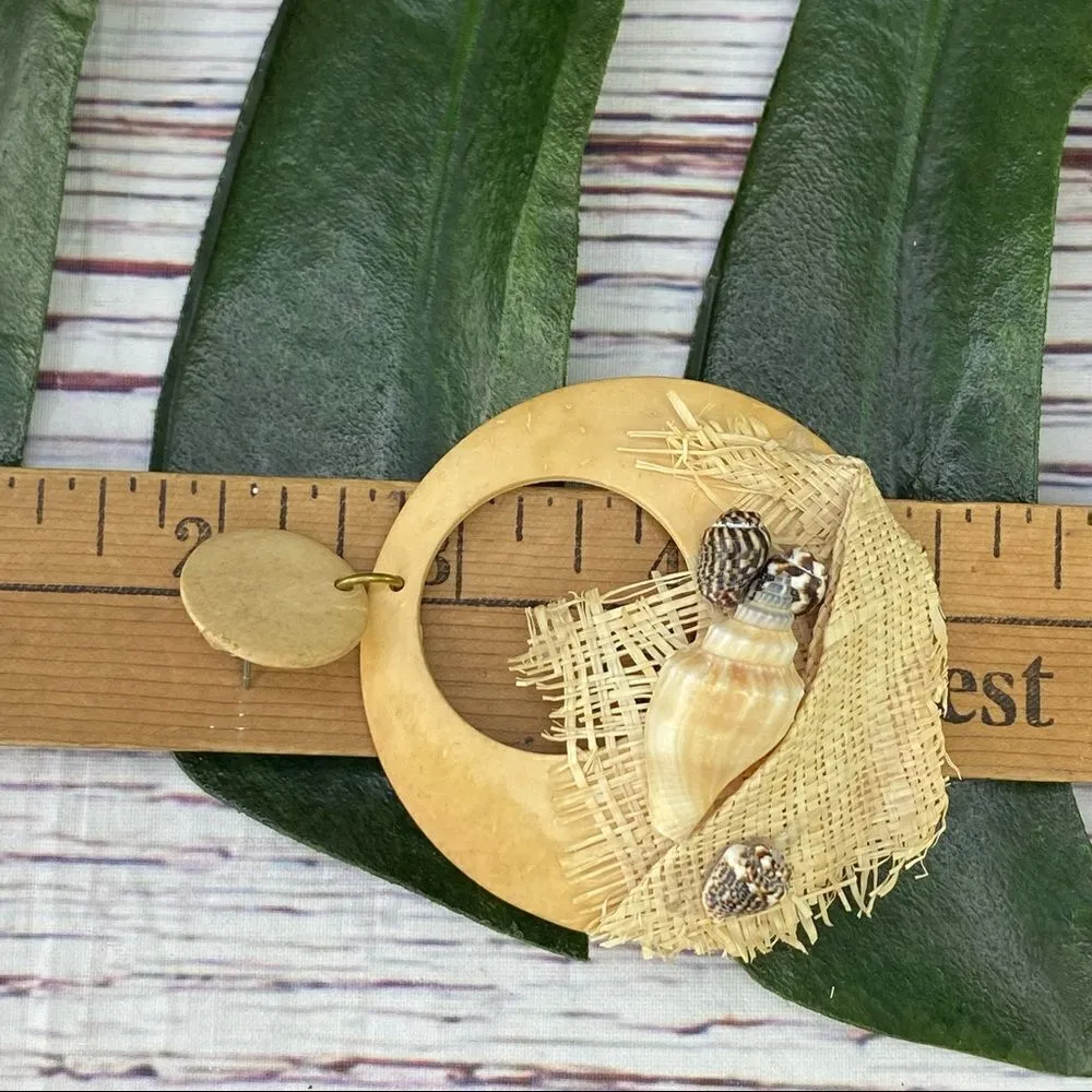80s Coconut Seashell Hoop Earrings Tan - Image 5