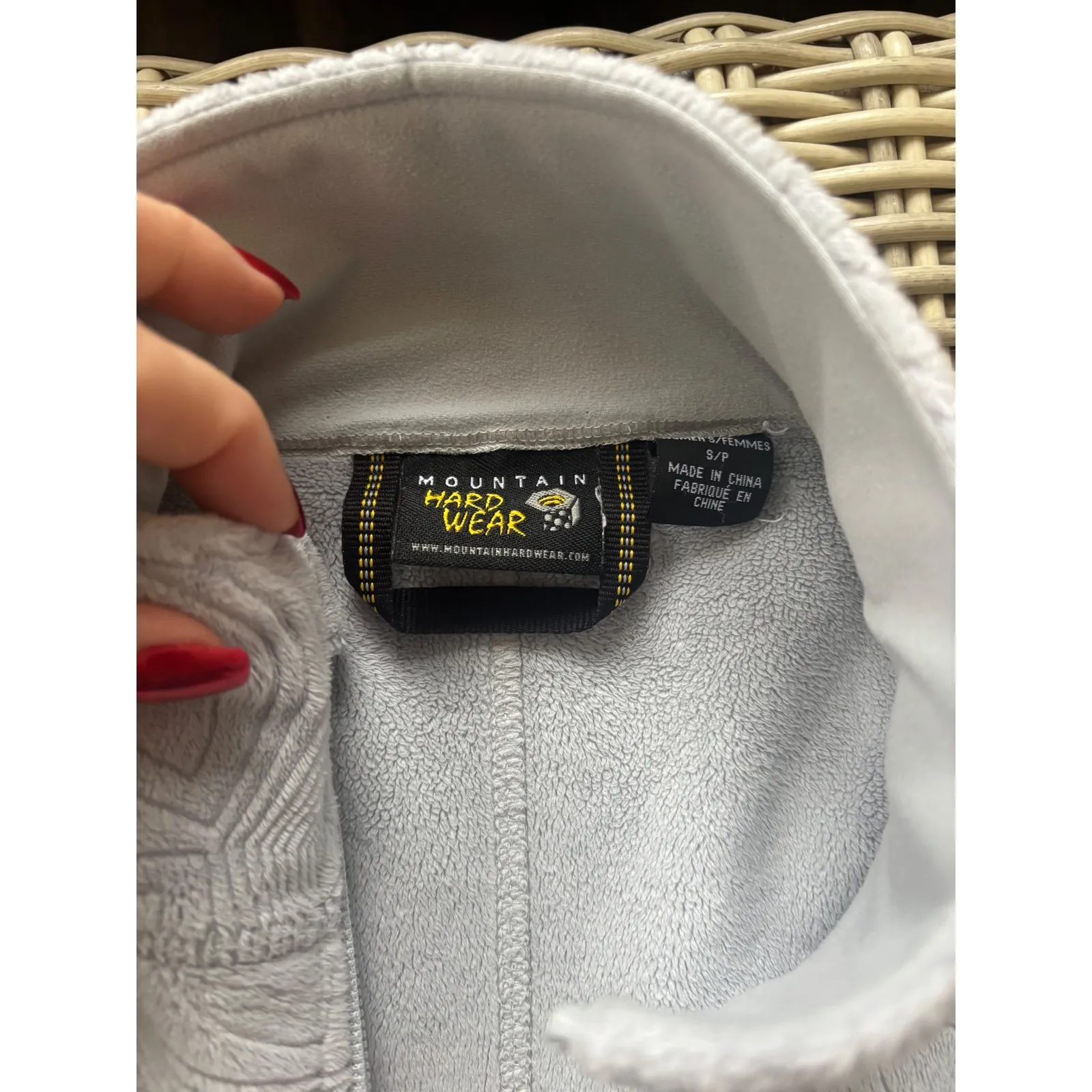 Mountain Hardwear Floral Embossed Fleece Vest small layered travel outdoors - Image 5