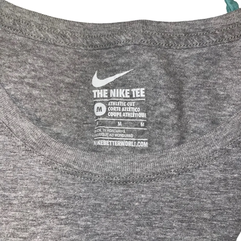 Nike Women’s Short Sleeve T Shirt Heather Grey Size Medium Graphic Tee - Image 2