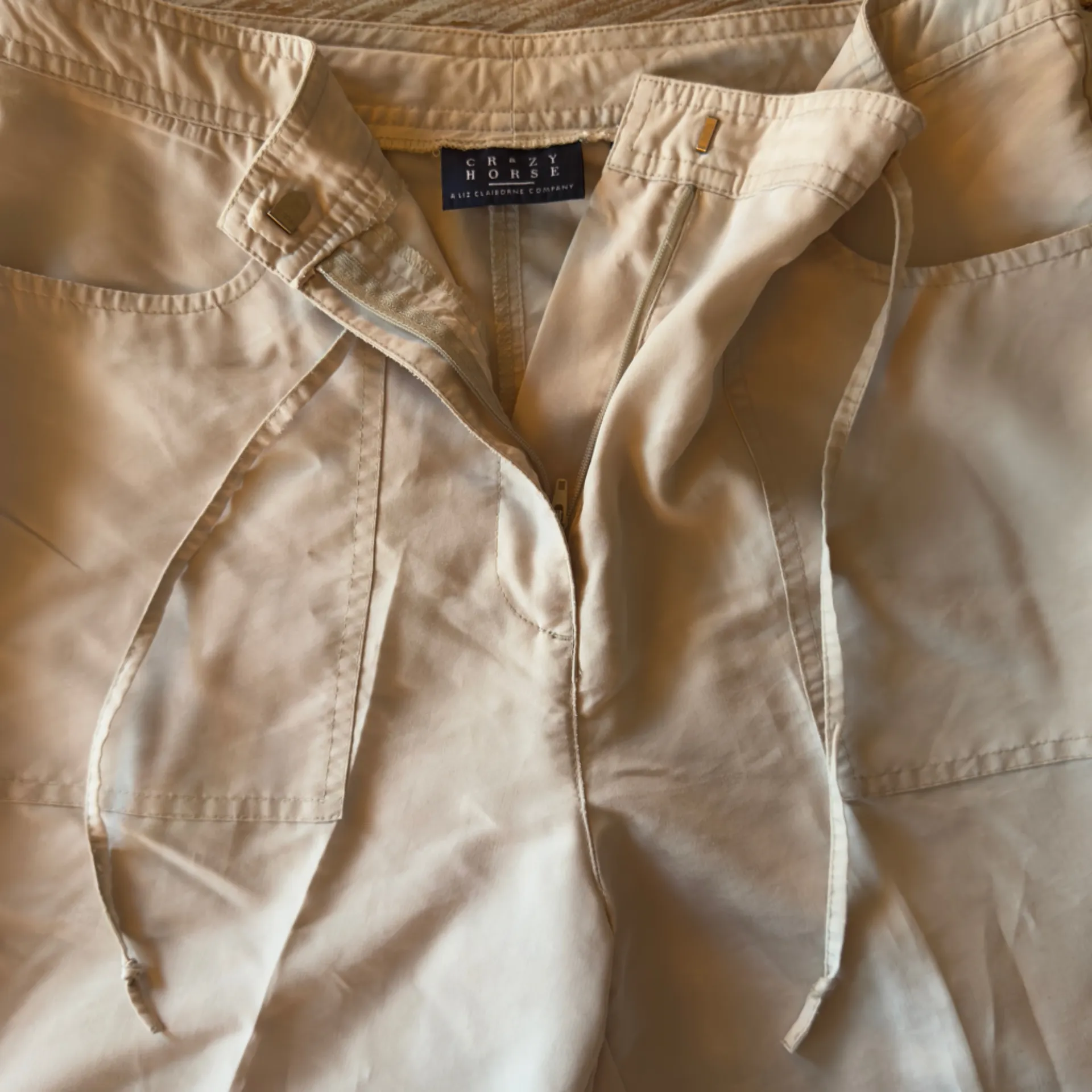 🍦Crazy Horse Liz Claiborne Women’s Capri Pants Lightweight Cropped Slit Hem🍦~12 - Image 2