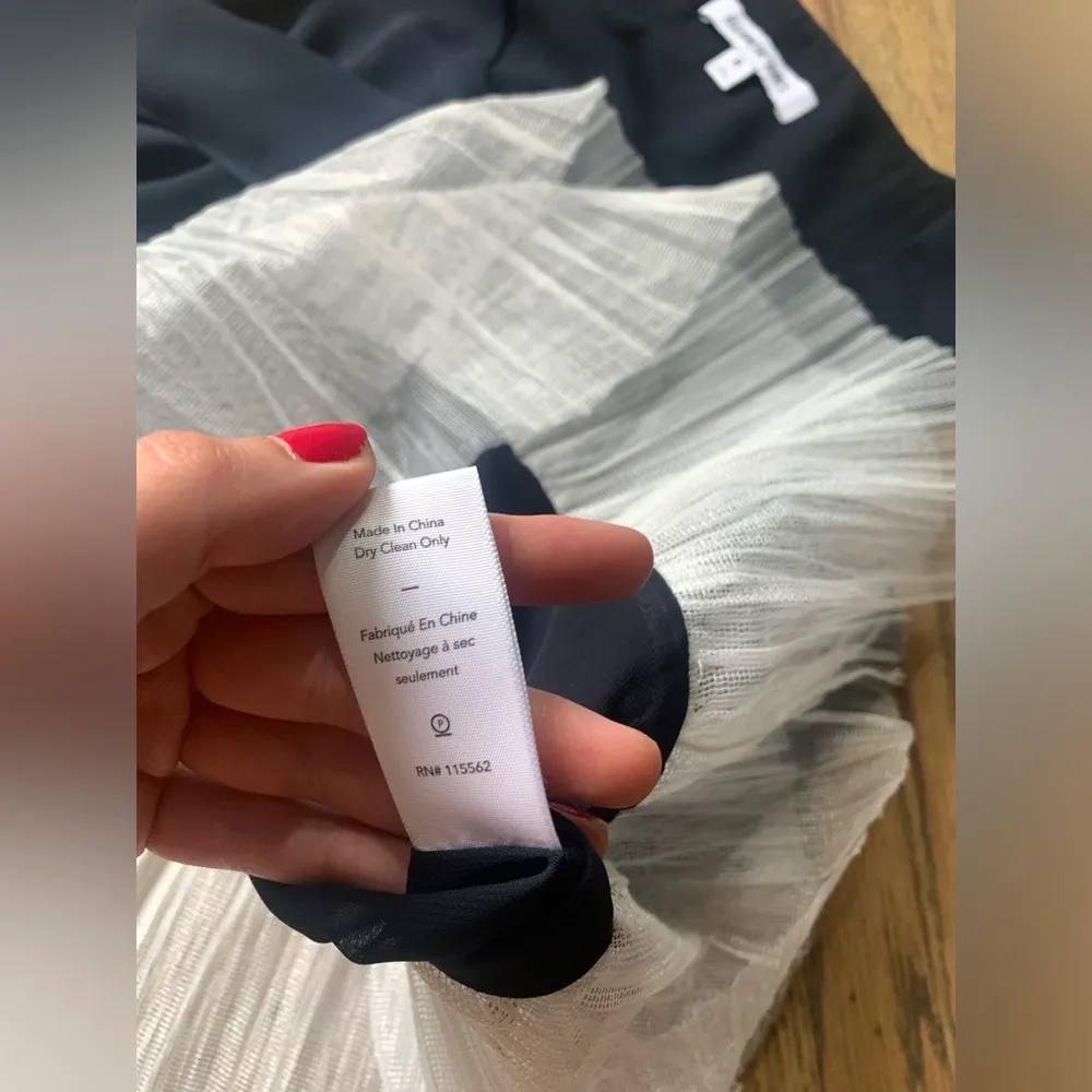 Elizabeth and James medium tank top - Image 6