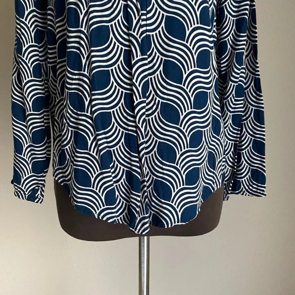 ESCAPADA‎ sz S blue white print v-neck work blouse - Image 3