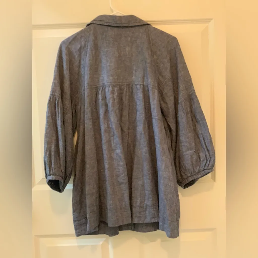 Free People Blue Denim Balloon Style Jacket.   Size-Large - Image 3