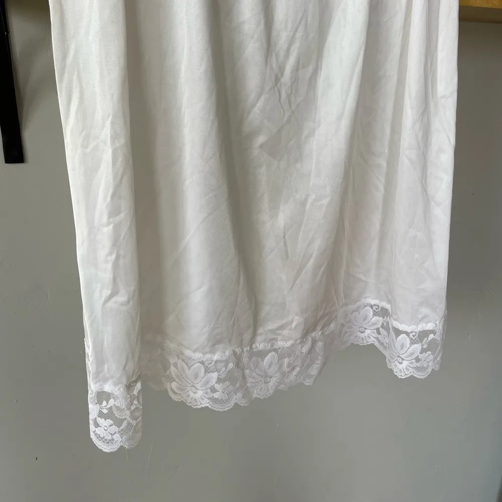 Vintage Lorraine White Nylon Slip Skirt with Lace Hem Deadstock NWT Size M - Image 6