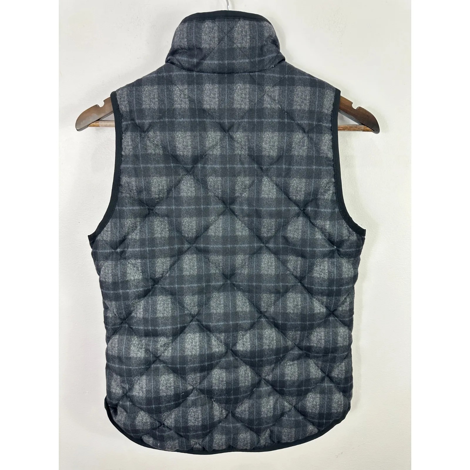 J Crew Womens Plaid Quilted‎ Down Vest XXS Gray Equestrian Preppy Quiet Luxury - Image 4