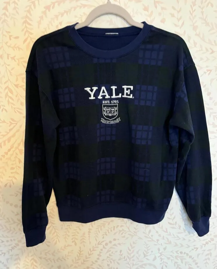 DISCOUNT SHIPPING Vintage Style Yale University Logo Sweatshirt - Image 1