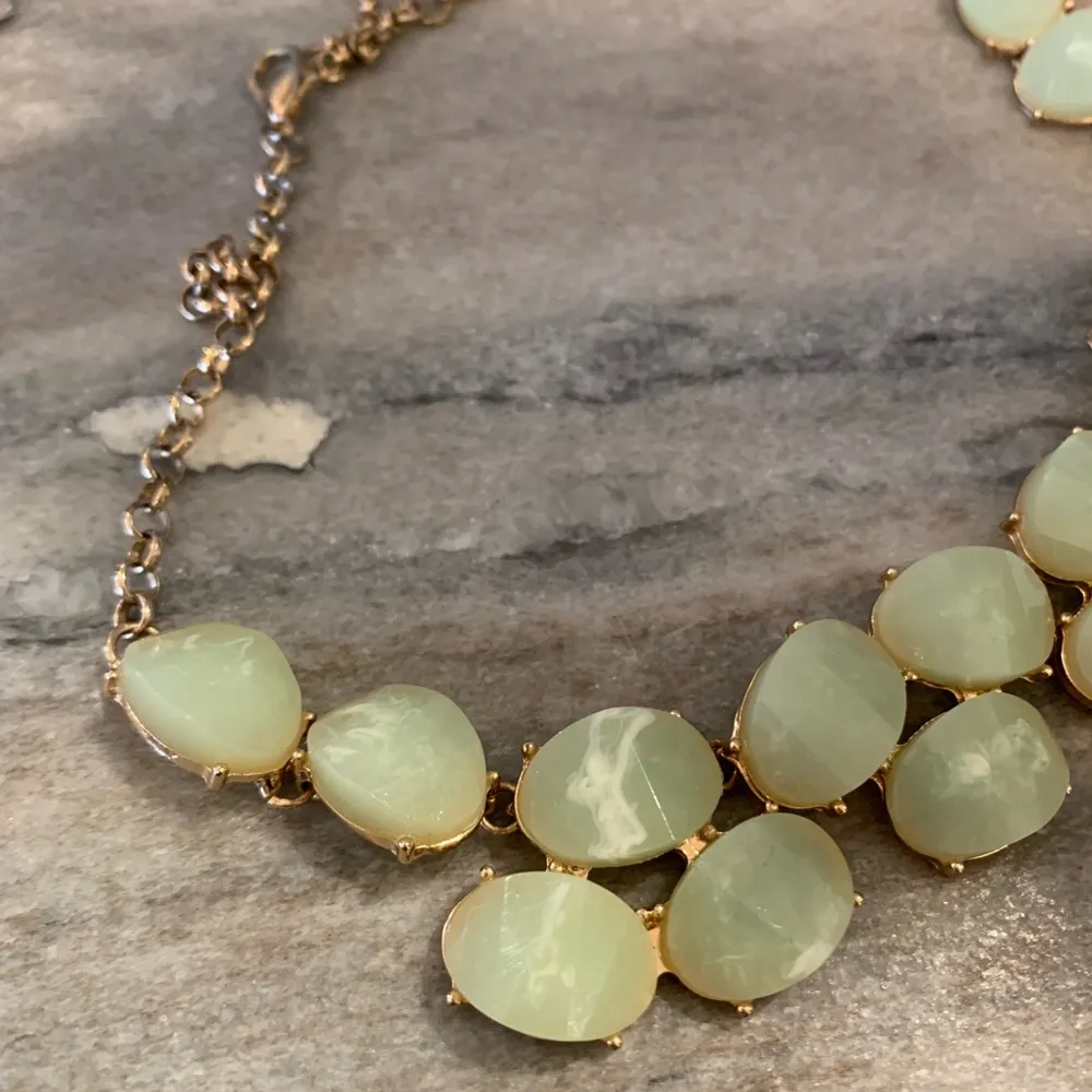 Francesca's Francesca’s Accent Necklace - Image 3