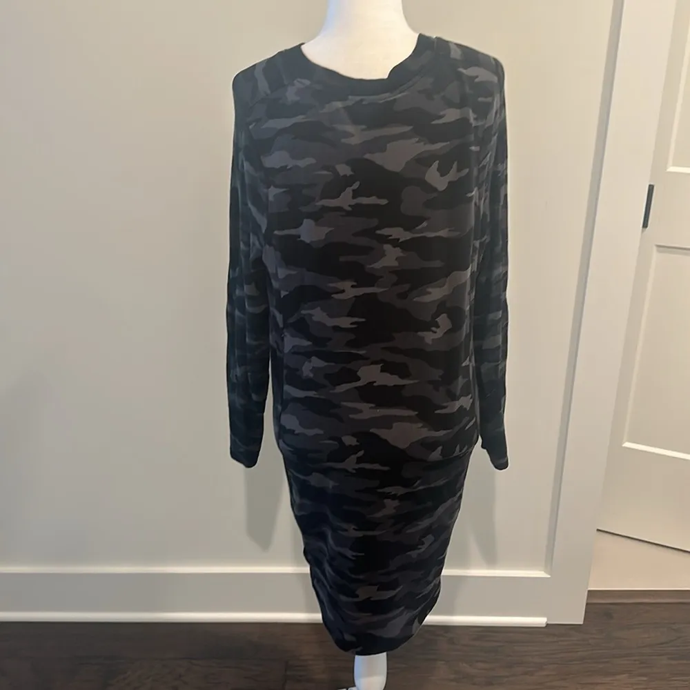 Athleta Petite Camo Luce Balance Dress Sz LP - Image 8