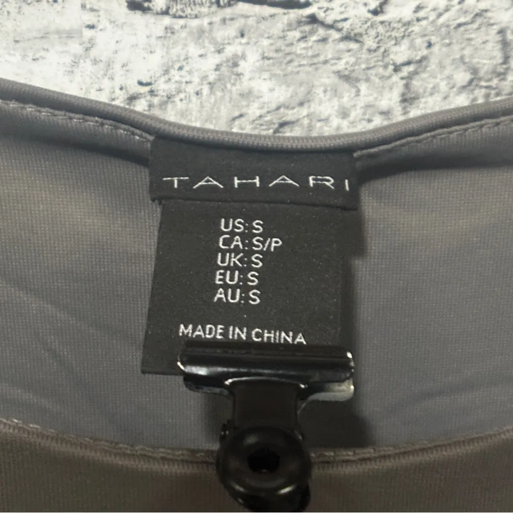 EUC Tahari Grey Sleeveless Muscle Tee Size S - Image 5