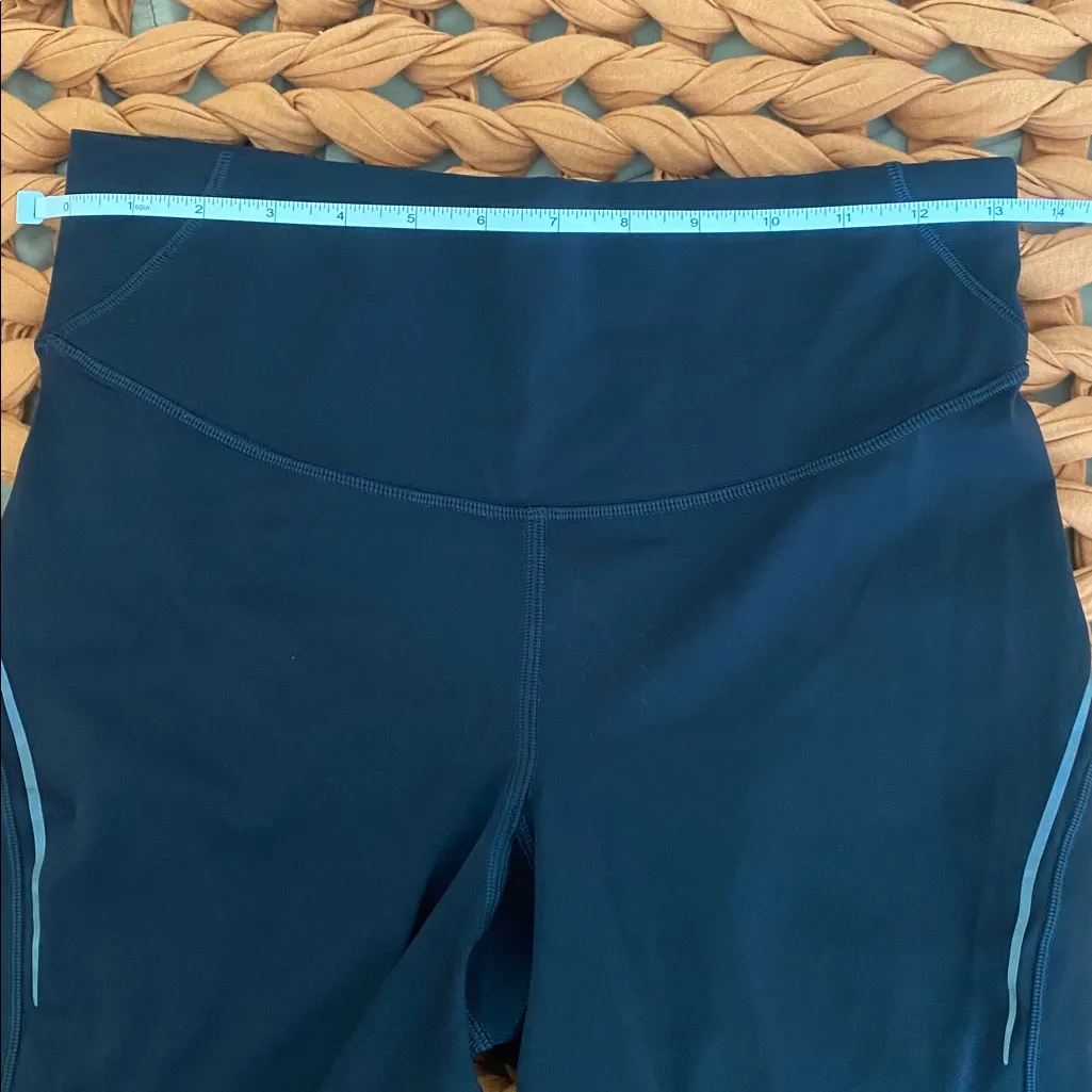 Lululemon Base Pace High-Rise Reflective Short 8" - Image 7