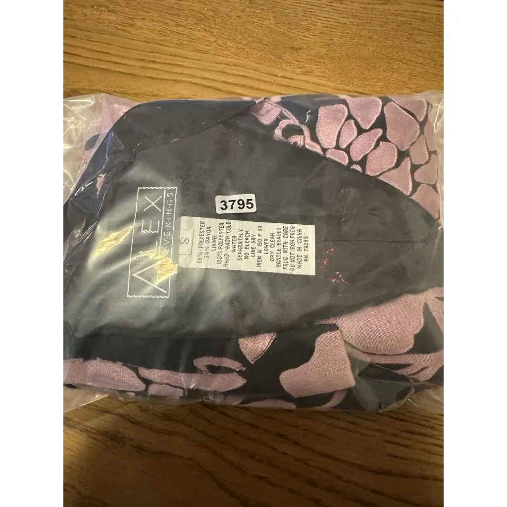Alex Evenings Size Small Dressy Black Pink Floral Wrap‎ Look Jacket Top Formal - Image 11